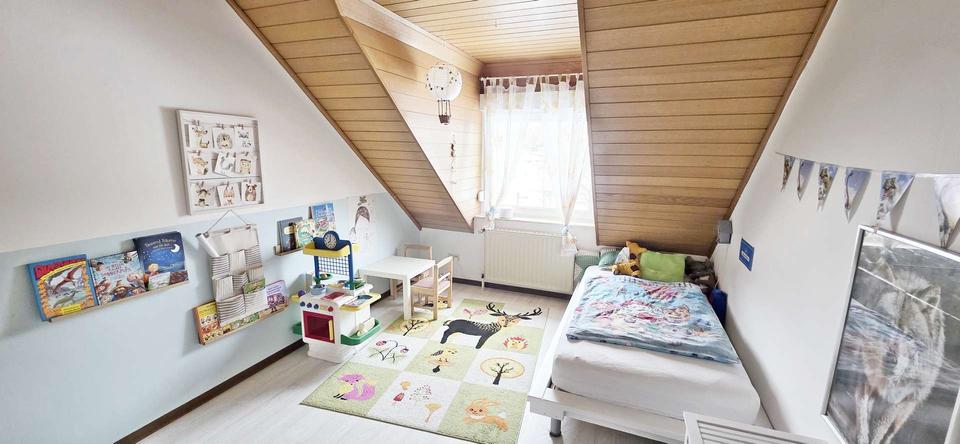 Dachgeschoßwohnung Freiensteinau - 4 Zimmer, 103 m&sup2;, 640&euro; | Angebot:26004731