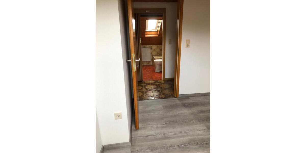 Dachgeschoßwohnung Gersfeld (Rhön) - 2 Zimmer, 50 m&sup2;, 450&euro; | Angebot:25253690