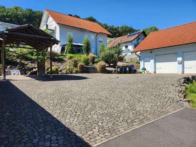 Einfamilienhaus Petersberg - 7 Zimmer, 255 m&sup2;, 575.000&euro; | Angebot:26300791