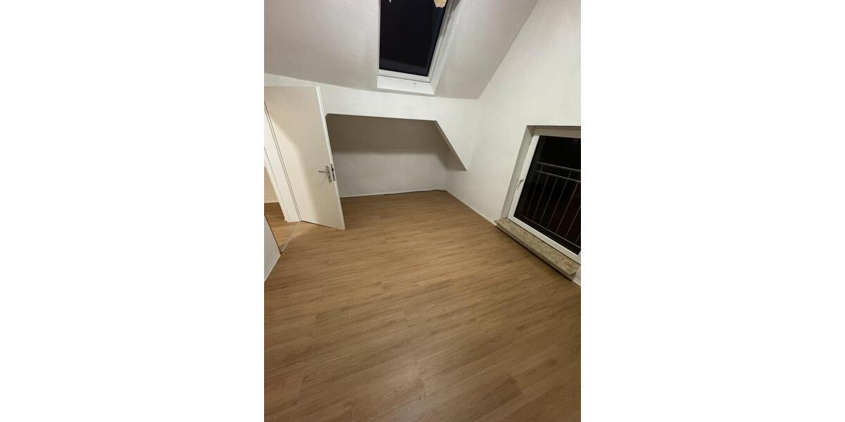 Dachgeschoßwohnung Burghaun - 2 Zimmer, 60 m&sup2;, 650&euro; | Angebot:25274536