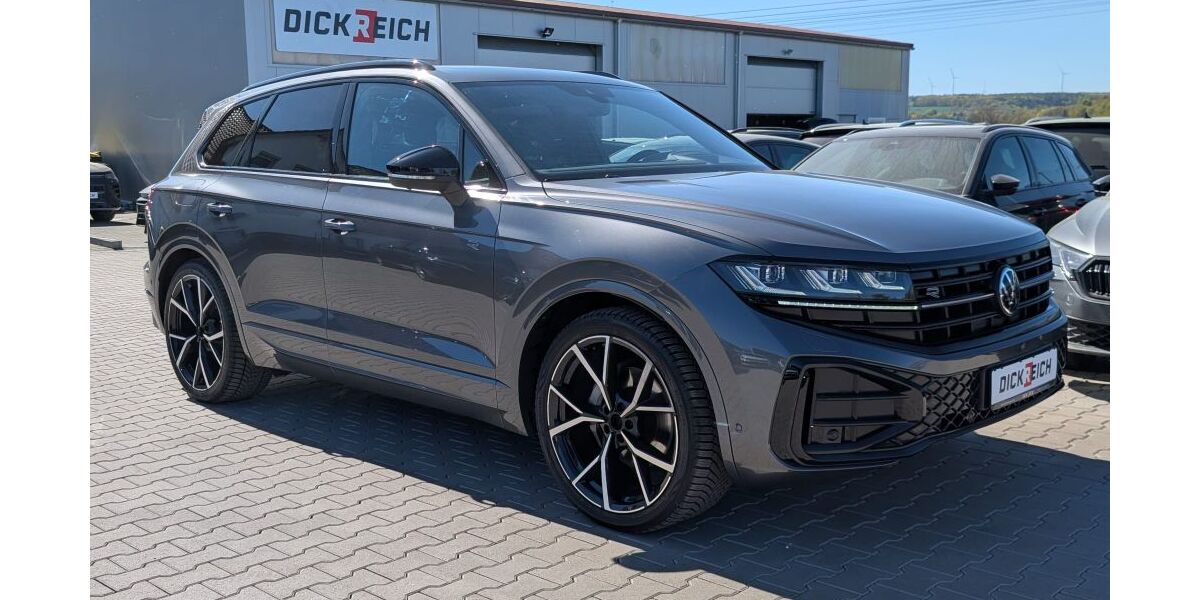 VW Touareg 24.148 km 71.450 &euro; Burghaun 36151