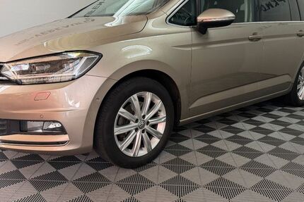 VW Touran 99.876 km 15.999 &euro; Fulda 36043