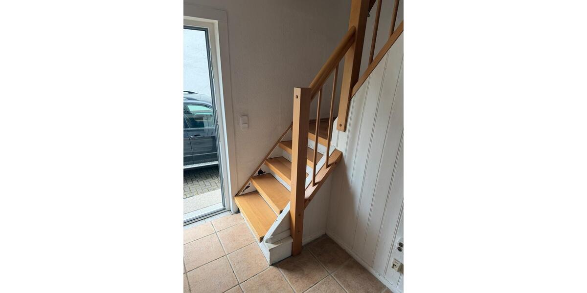 Reihenhaus Niederaula - 2 Zimmer, 132 m&sup2;, 148.000&euro; | Angebot:25650233