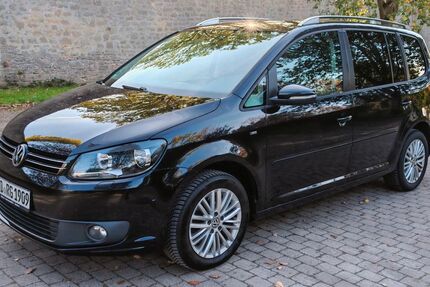 VW Touran 198.935 km 7.900 &euro; Künzell 36093