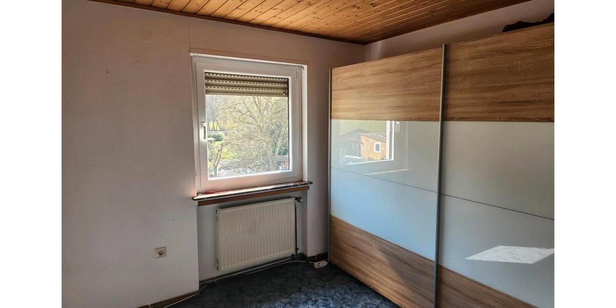 Einfamilienhaus Eiterfeld - 7 Zimmer, 140 m&sup2;, 215.000&euro; | Angebot:25870044