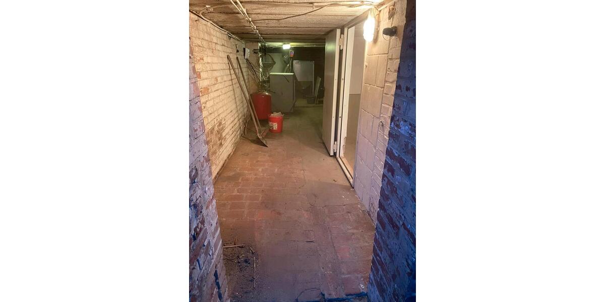 Einfamilienhaus Niederaula - 2 Zimmer, 150 m&sup2;, 79.000&euro; | Angebot:23590007