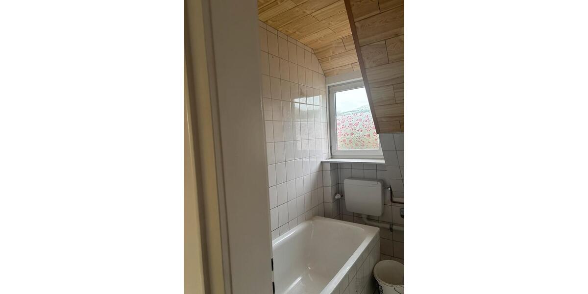 Dachgeschoßwohnung Wildflecken - 4 Zimmer, 80 m&sup2;, 640&euro; | Angebot:24325630