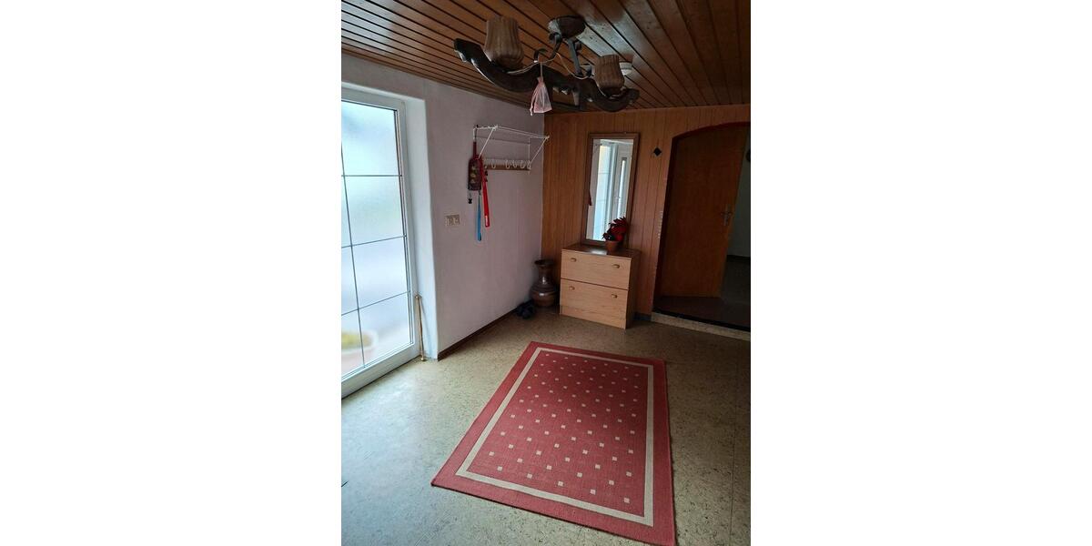 Einfamilienhaus Bad Salzschlirf - 8 Zimmer, 240 m&sup2;, 135.000&euro; | Angebot:23580955