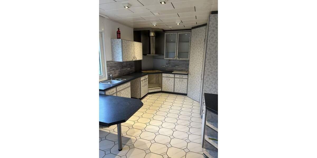 Mehrfamilienhaus, Wohnhaus Neuhof Hattenhof - 7 Zimmer, 210 m&sup2;, 360.000&euro; | Angebot:25815436