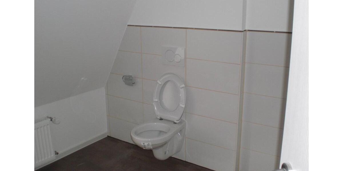 Dachgeschoßwohnung Fulda Aschenberg - 4 Zimmer, 98 m&sup2;, 980&euro; | Angebot:25886626