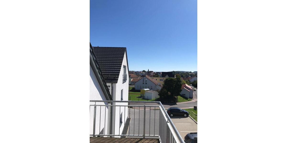 Dachgeschoßwohnung Petersberg - 2 Zimmer, 71 m&sup2;, 780&euro; | Angebot:26067434