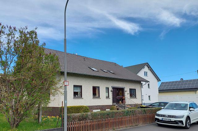 Einfamilienhaus Großenlüder - 9 Zimmer, 223 m&sup2;, 435.000&euro; | Angebot:27040113
