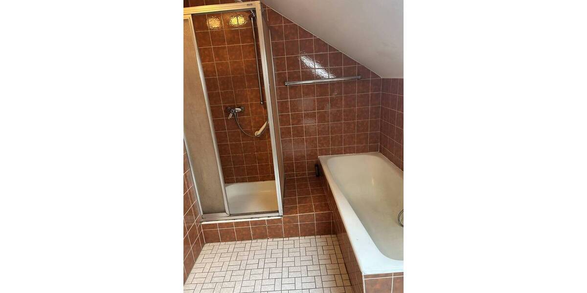 Einfamilienhaus Bad Salzschlirf - 7 Zimmer, 201 m&sup2;, 263.000&euro; | Angebot:25664848