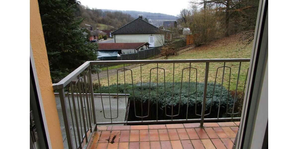 Etagenwohnung Bad Brückenau - 3 Zimmer, 99 m&sup2;, 600&euro; | Angebot:25253052