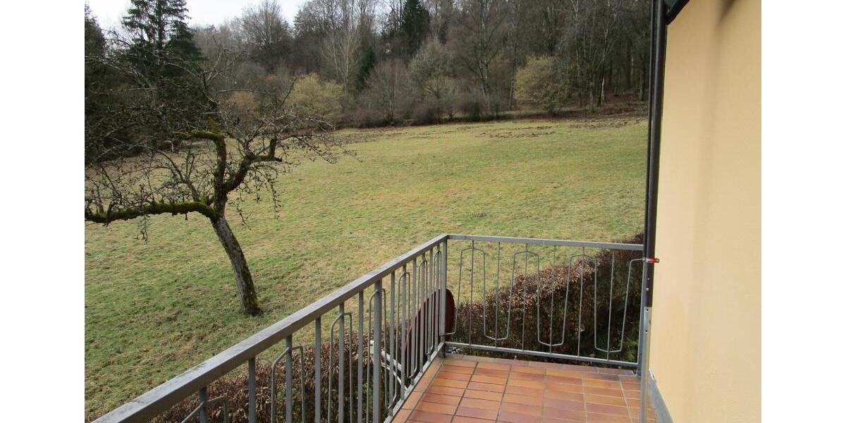 Etagenwohnung Bad Brückenau - 3 Zimmer, 99 m&sup2;, 600&euro; | Angebot:25253052