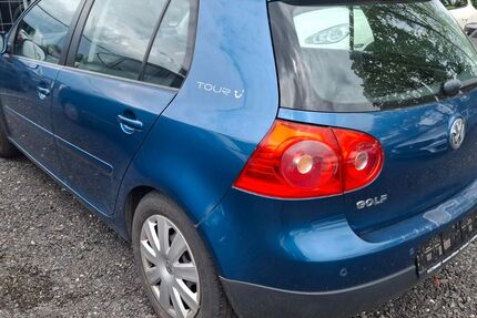 VW Golf 224.000 km 1.699 &euro; Eichenzell 36124
