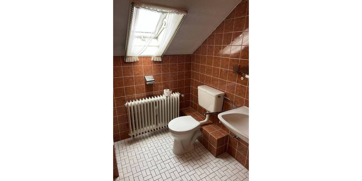 Einfamilienhaus Bad Salzschlirf - 7 Zimmer, 201 m&sup2;, 263.000&euro; | Angebot:25664848