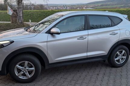 Hyundai TUCSON 76.000 km 14.500 &euro; Großenlüder 36137
