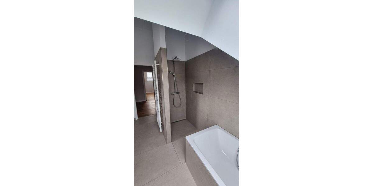 Etagenwohnung Schlüchtern - 3 Zimmer, 85 m&sup2;, 890&euro; | Angebot:25756419