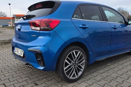 Kia Rio 36.000 km 15.800 &euro; Grebenau - Schwarz 36323