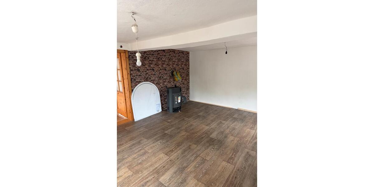 Reihenhaus Niederaula - 2 Zimmer, 132 m&sup2;, 148.000&euro; | Angebot:25650233