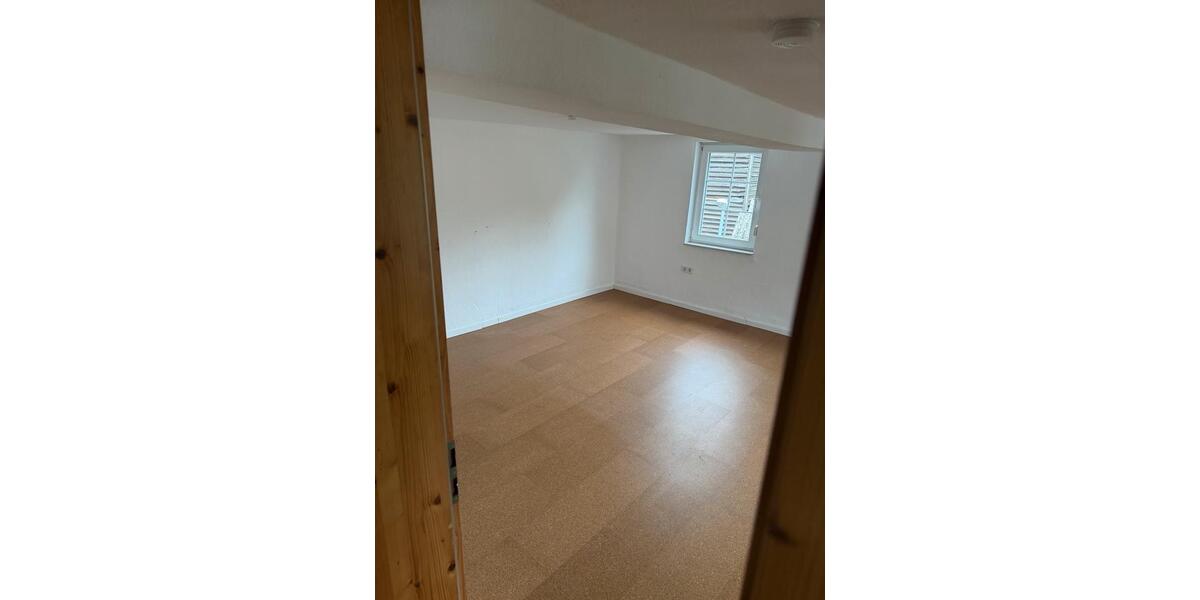 Reihenhaus Niederaula - 2 Zimmer, 132 m&sup2;, 148.000&euro; | Angebot:25650233