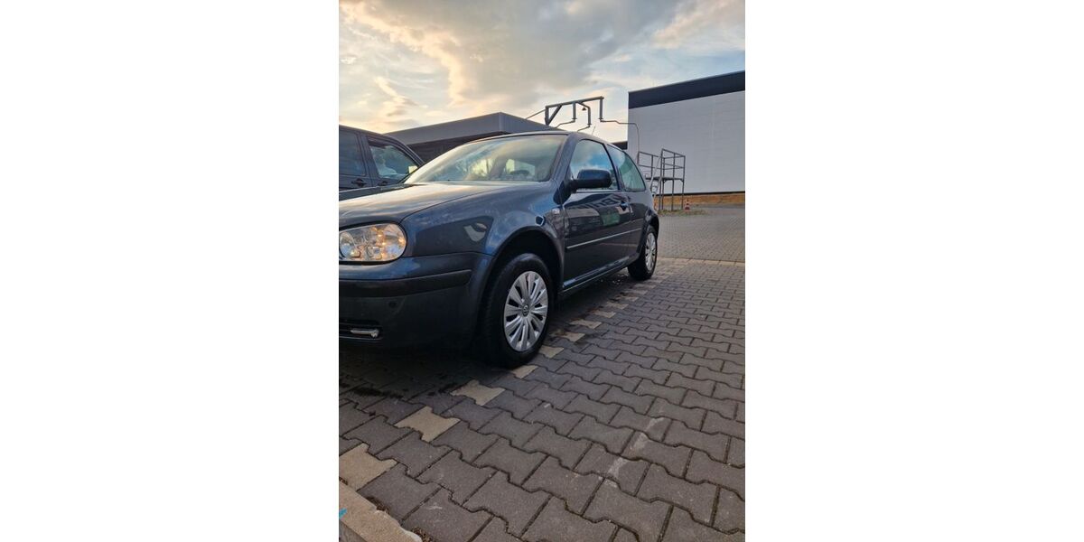 VW Golf 125.000 km 3.300 &euro; Neuhof 36119