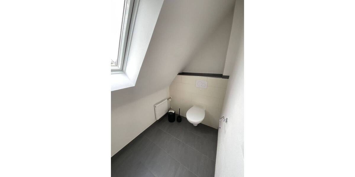 Einfamilienhaus Petersberg - 6 Zimmer, 180 m&sup2;, 1.600&euro; | Angebot:26106614