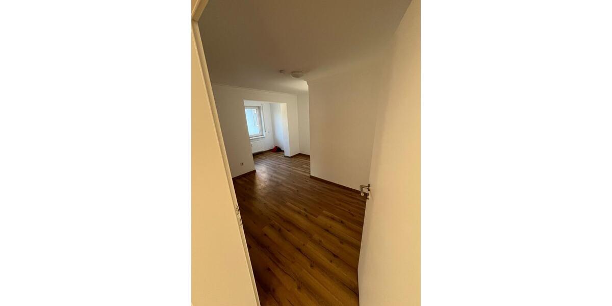 Etagenwohnung Burghaun - 3 Zimmer, 82 m&sup2;, 920&euro; | Angebot:26577798