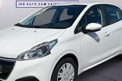 Peugeot 208 116.444 km 3.990 &euro; Schlitz 36110