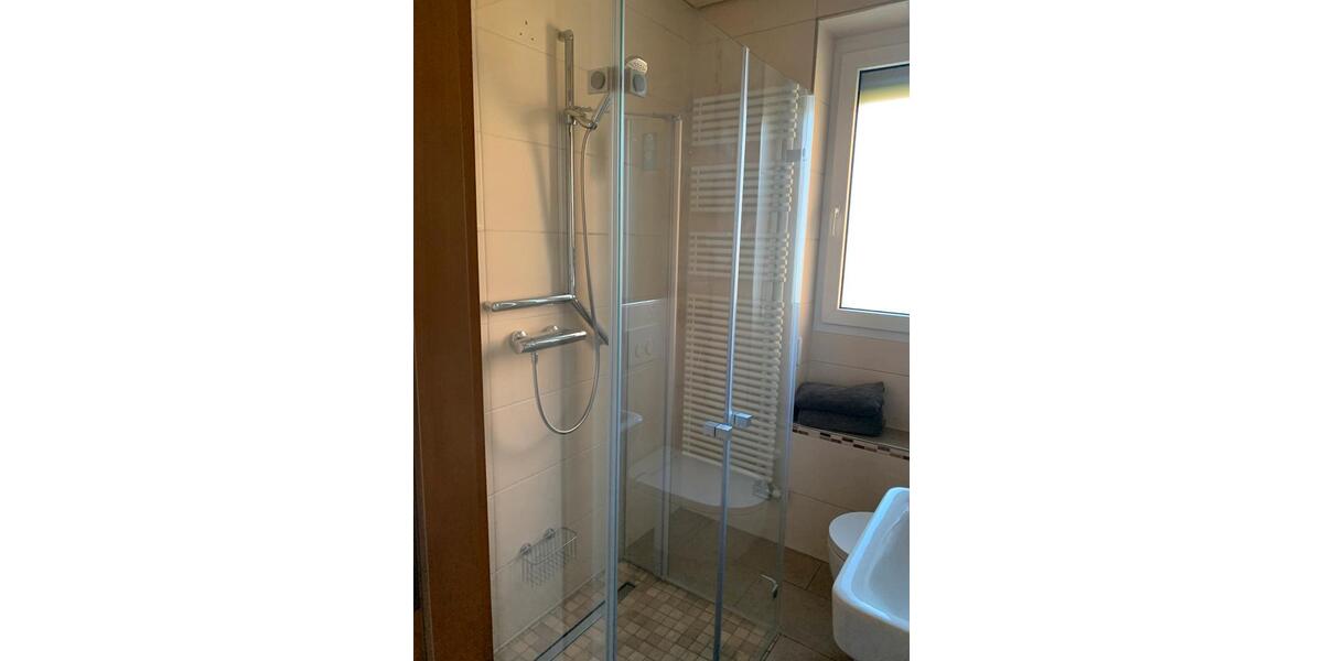 Mehrfamilienhaus, Wohnhaus Petersberg - 8 Zimmer, 220 m&sup2;, 2.600&euro; | Angebot:26239160