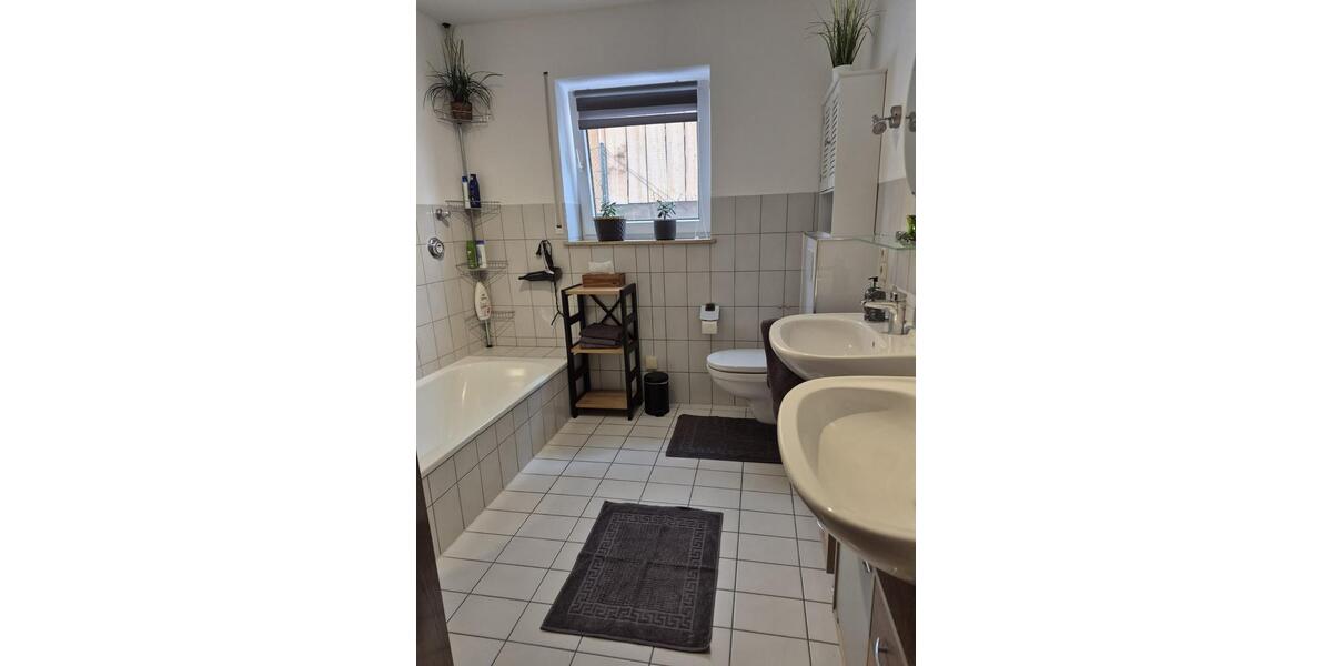 Erdgeschoßwohnung Burghaun - 3 Zimmer, 84 m&sup2;, 590&euro; | Angebot:26047256