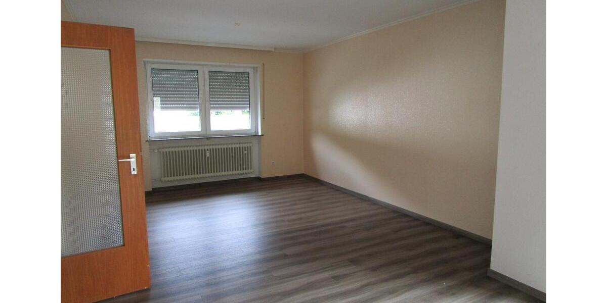 Etagenwohnung Bad Brückenau - 3 Zimmer, 99 m&sup2;, 600&euro; | Angebot:25253052