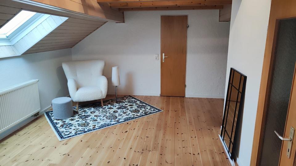 Etagenwohnung Burghaun - 5.5 Zimmer, 107 m&sup2;, 1.250&euro; | Angebot:24655667