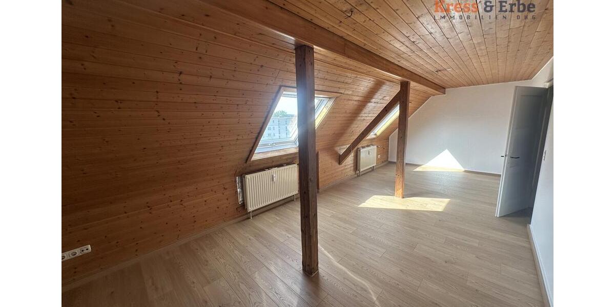 Dachgeschoßwohnung Schlüchtern - 3 Zimmer, 80 m&sup2;, 680&euro; | Angebot:26421128