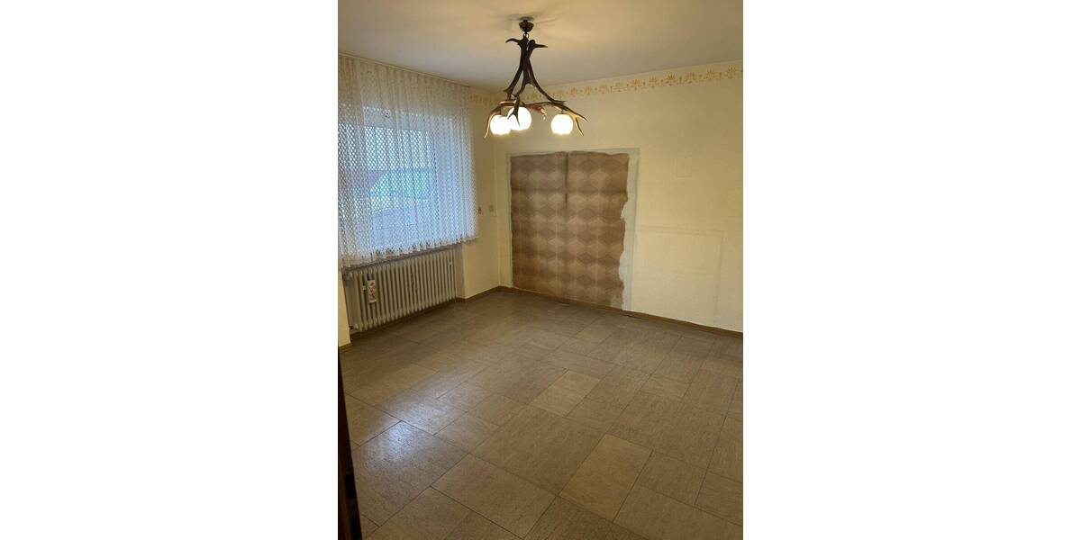 Einfamilienhaus Bad Salzschlirf - 7 Zimmer, 201 m&sup2;, 263.000&euro; | Angebot:25664848