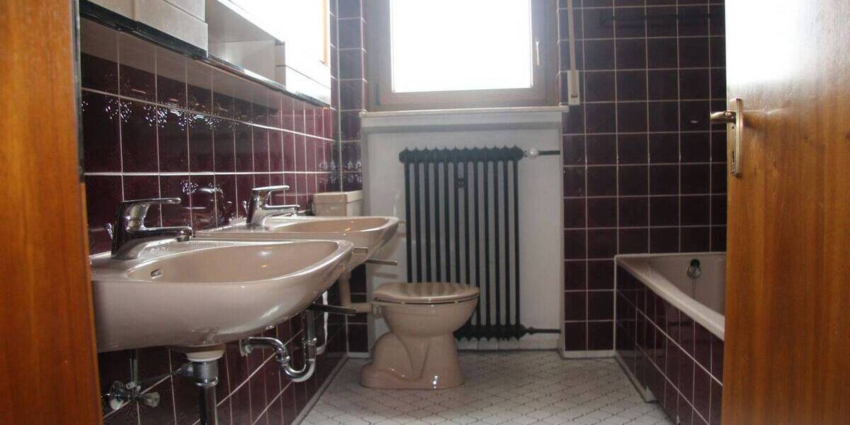 Mehrfamilienhaus, Wohnhaus Schlitz - 7 Zimmer, 240 m&sup2;, 325.000&euro; | Angebot:26204015