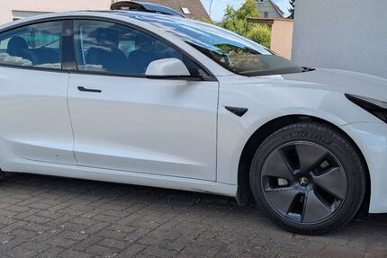 Tesla Model 3 32.000 km 28.900 &euro; Fulda 36041