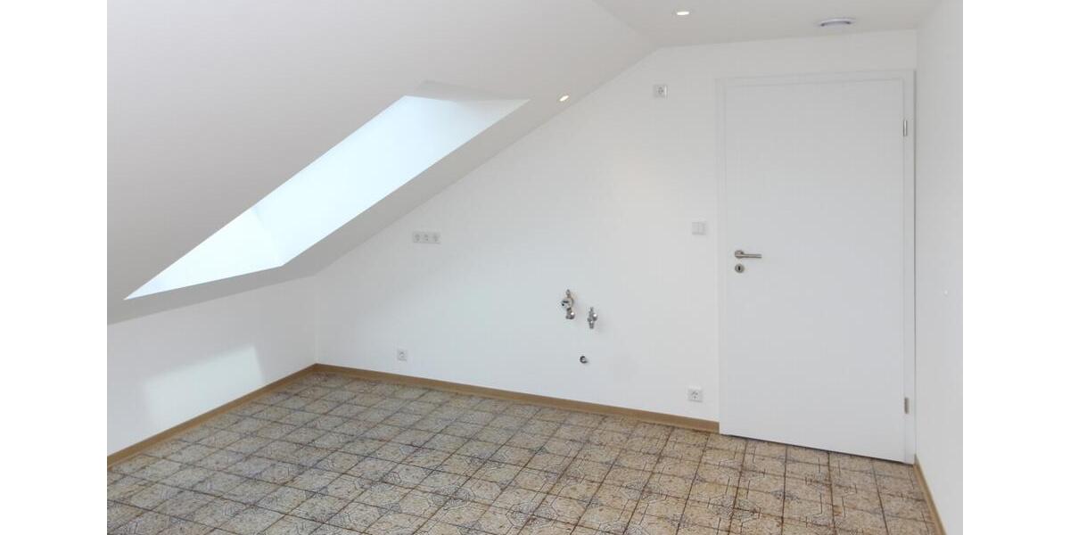 Dachgeschoßwohnung Fulda Fulda-Galerie - 4 Zimmer, 82 m&sup2;, 830&euro; | Angebot:26644577