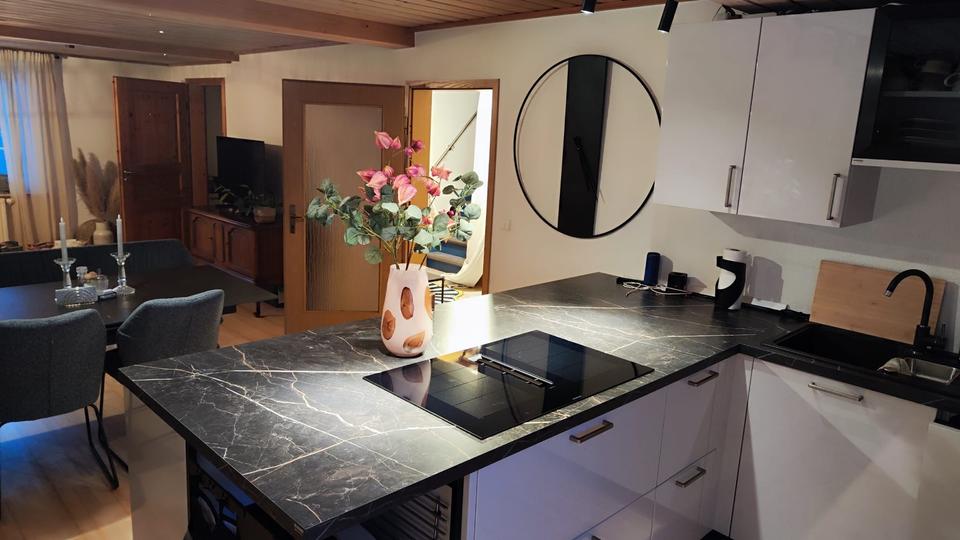 Etagenwohnung Burghaun - 5.5 Zimmer, 107 m&sup2;, 1.250&euro; | Angebot:24655667