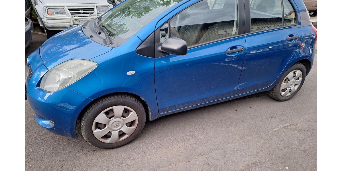 Toyota Yaris 238.106 km 1.300 &euro; Neuhof/Dorfborn 36119