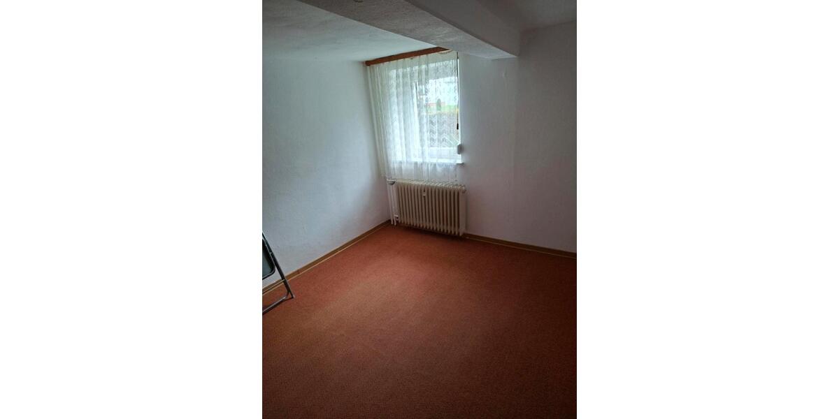Einfamilienhaus Bad Salzschlirf - 8 Zimmer, 240 m&sup2;, 135.000&euro; | Angebot:23580955