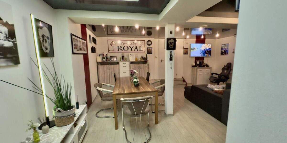 Mehrfamilienhaus, Wohnhaus Tann - 7 Zimmer, 211 m&sup2;, 190.000&euro; | Angebot:25692707