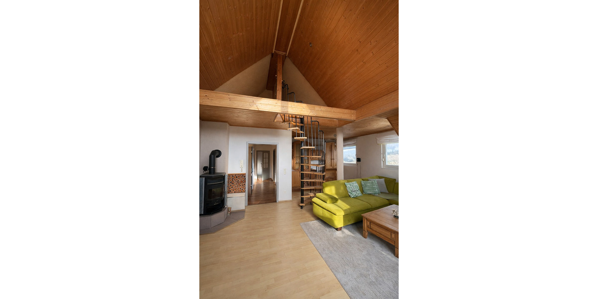 Einfamilienhaus Eiterfeld Arzell - 8 Zimmer, 220 m&sup2;, 339.000&euro; | Angebot:25726366