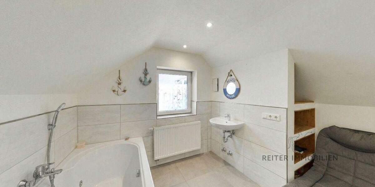 Mehrfamilienhaus, Wohnhaus Hünfeld-Nüst Nüst - 8 Zimmer, 156 m&sup2;, 449.000&euro; | Angebot:25703752