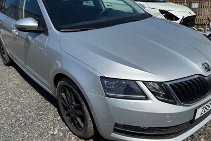 Skoda Octavia 99.000 km 12.900 &euro; Grebenau - Schwarz 36323