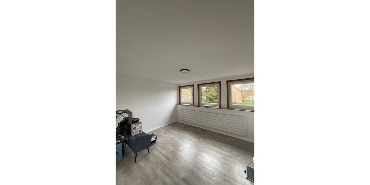 Einfamilienhaus Petersberg - 6 Zimmer, 180 m&sup2;, 1.600&euro; | Angebot:26106614