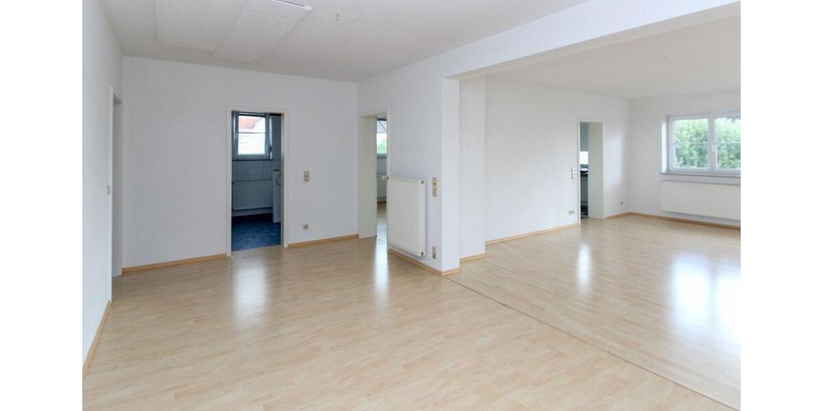 Etagenwohnung Dipperz - 4 Zimmer, 120 m&sup2;, 1.150&euro; | Angebot:22637265