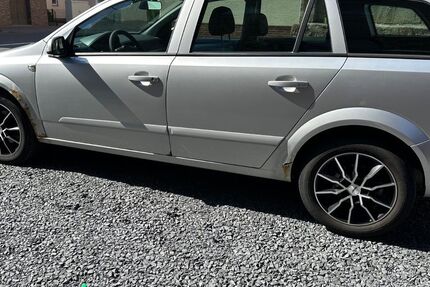 Opel Astra 186.000 km 1.200 &euro; Burghaun 36151