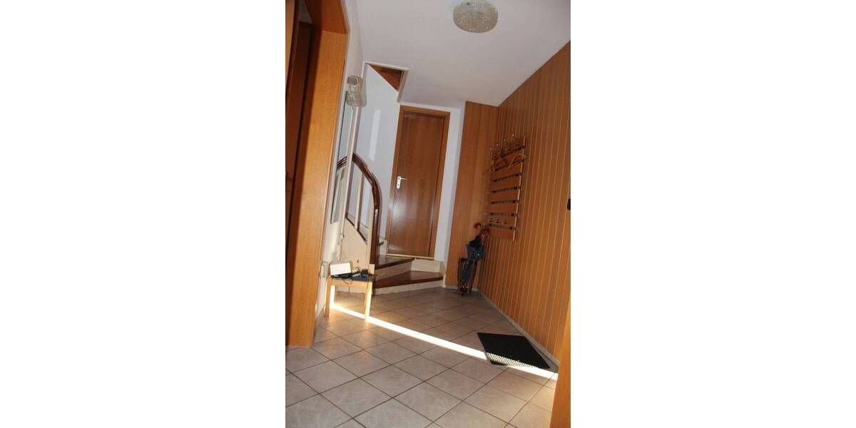 Mehrfamilienhaus, Wohnhaus Herbstein Rixfeld - 8 Zimmer, 190 m&sup2;, 169.000&euro; | Angebot:25746666